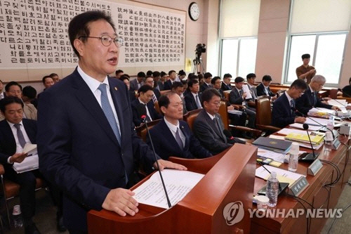 박성재 법무부 장관이 23일 오전 서울 여의도 국회에서 열린 법제사법위원회 전체회의에서 예산안 관련 제안설명을 하고 있다. [연합뉴스]